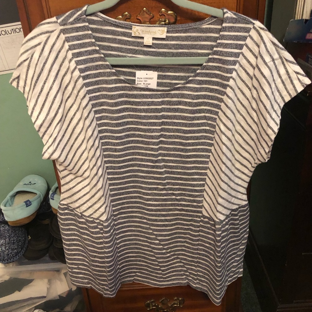 NWT Suzanne Betro Weekend Navy & White Stripe Flare Hem Scoop Neck Tunic